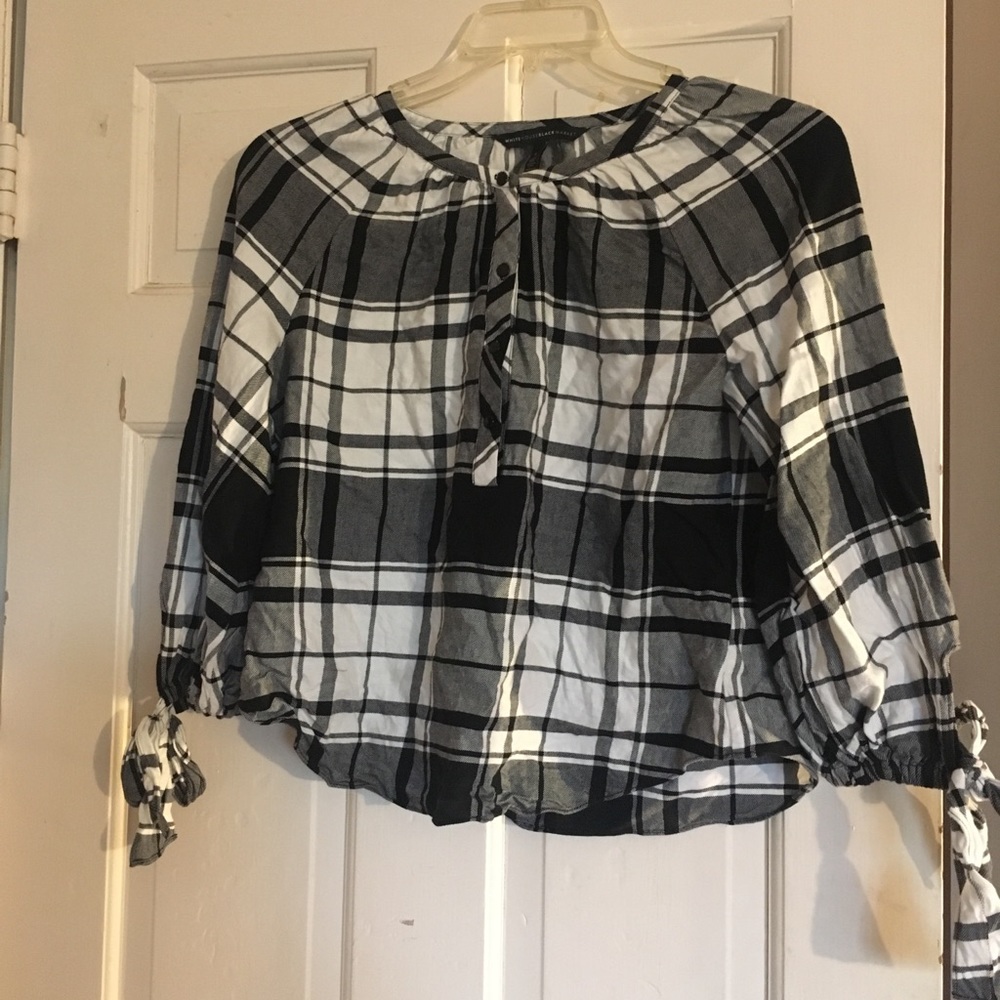 *3 for $15* White House Black Market Cute Top
